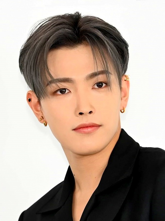 Kim Hongjoong (김홍중) ATEEZ