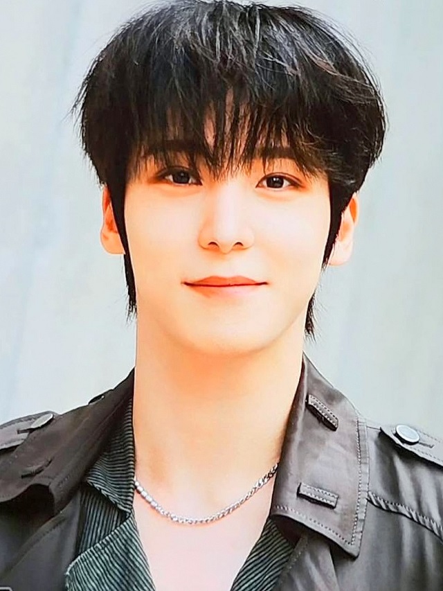 Jeong Yunho (정윤호) ATEEZ