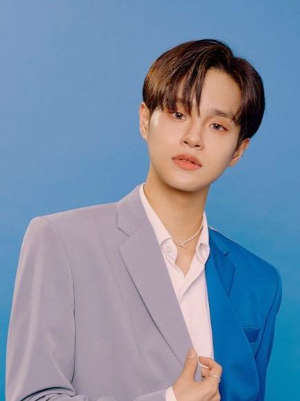 Lee Daehwi (이대휘) AB6IX