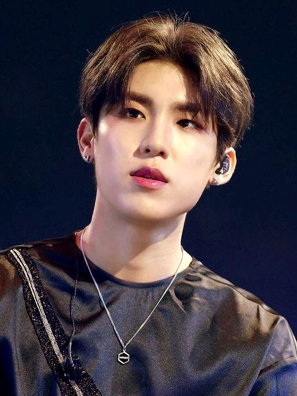 Park Woojin (박우진) AB6IX