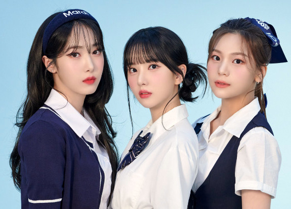 VIVIZ girl group