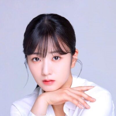 Yoon Bo-mi (윤보미)