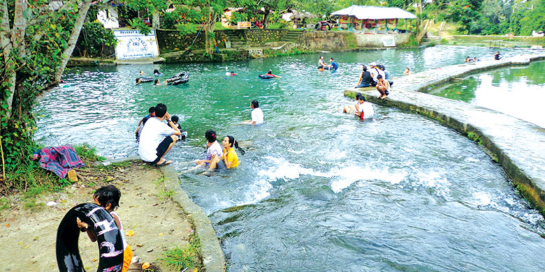 Objek Wisata Pemandian Alam Timuran DAFTAR.CO