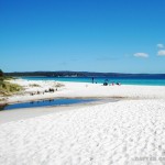 Pantai Pasir Putih Parbaba